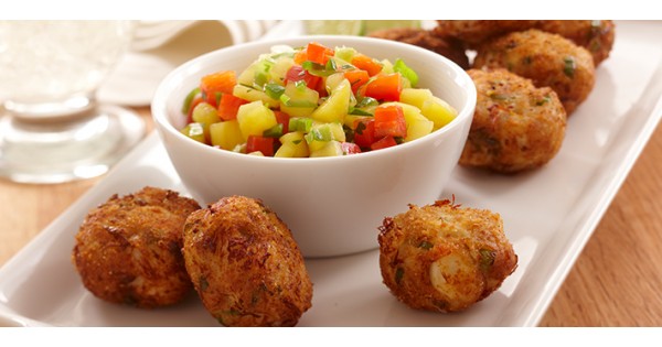 Crispy Crab Cakes with Mango Salsa