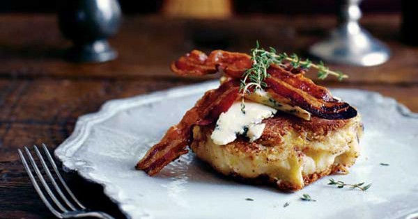 Colcannon cakes with pancetta
