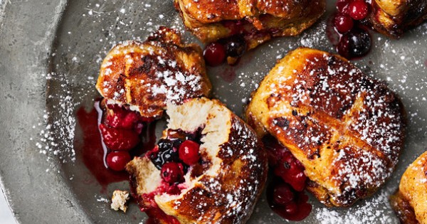 Hot cross bun fruity French toast
