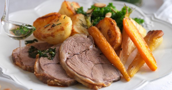 Easy-carve roast lamb