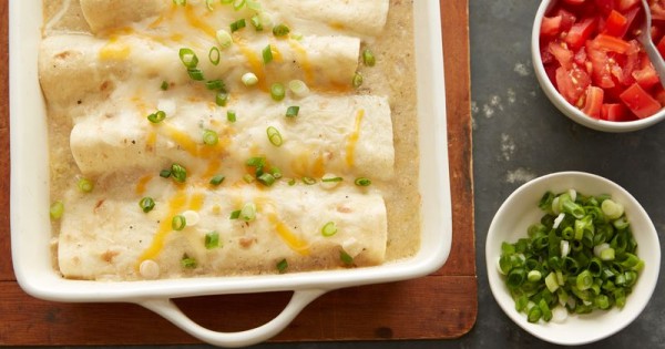 Skinny Creamy Chicken Enchiladas