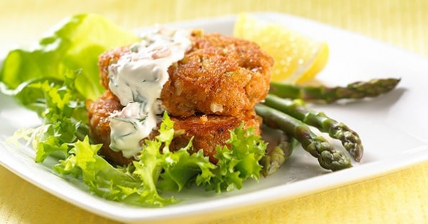 Salmon Patties with Mustard Sauce (Gluten-Free version)