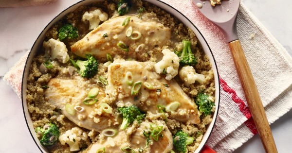 Easy Chicken & Quinoa Skillet Dinner