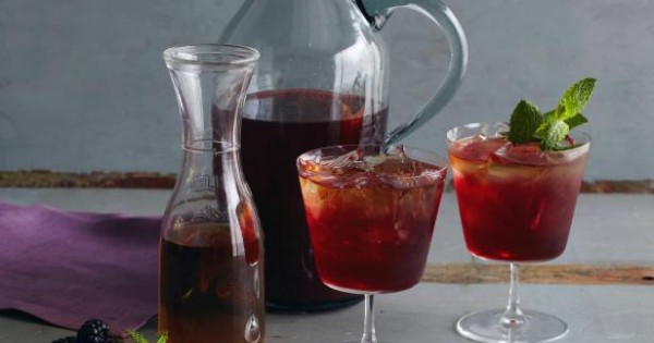 Blackberry-Bourbon Iced Tea