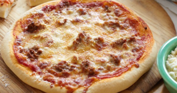 Cheesy Hamburger Pizza