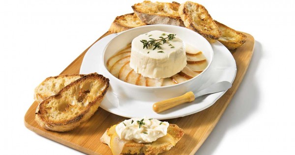 Warm goat cheese with caramelized pears