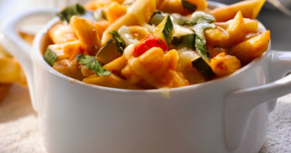 INDIVIDUAL PASTA BAKES WITH GARLIC CROSTINI