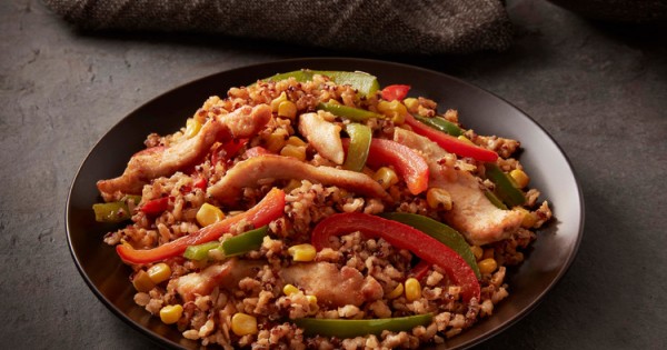 SPICY CHIPOTLE CHICKEN BROWN RICE & QUINOA