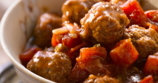 SLOW COOKER SWEET & SOUR MEATBALLS