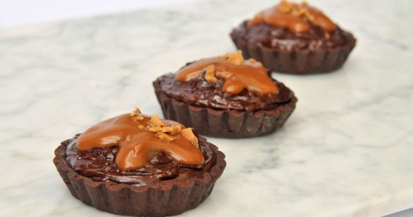Excellence Dark Caramel Sea Salt Tartlets