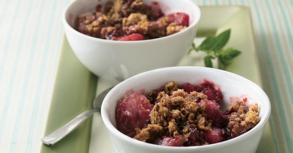 Raspberry-Pear-Granola Crisp