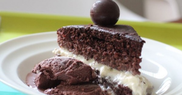 Dark Chocolate Cake I