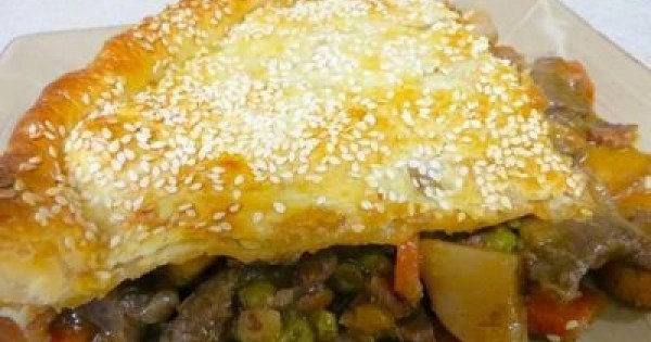 Beef, Bacon and Red Wine Pie
