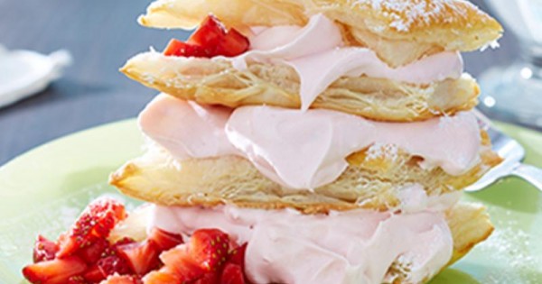 Strawberry Whipped Cream With Puff Pastry