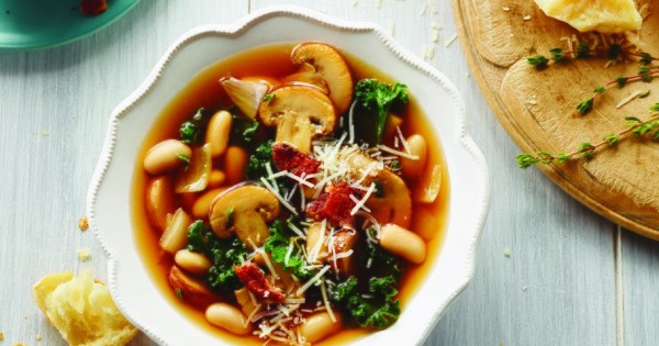 Tuscan Kale and White Bean with Mushrooms Soup