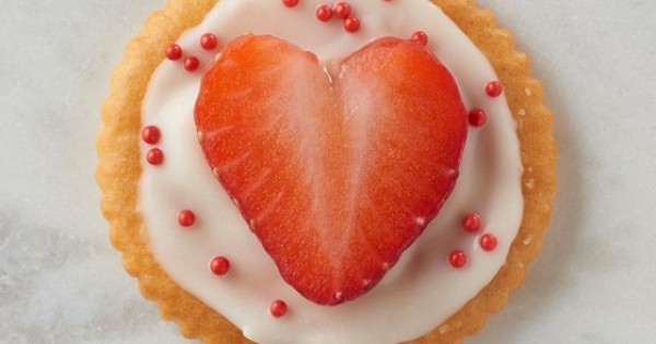 RITZ Strawberry Hearts