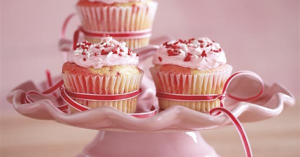 Funfetti® Valentine Color Me Cupcakes