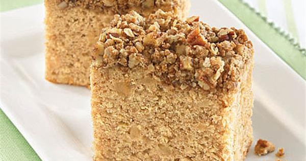 Apple Cinnamon Crunch Cake