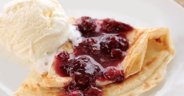 Crepes with Strawberry and Fig and Balsamic Sauce