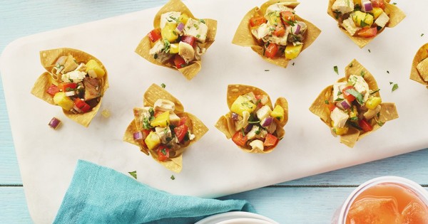 Mango Cashew Chicken in Wonton Cups