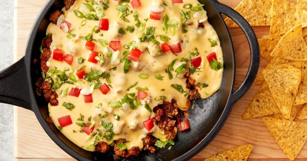 Beefy Queso Skillet Dip