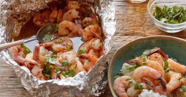 Healthy Chipotle Beer-and-Butter Shrimp Foil Pack