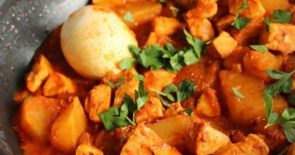 Doro Wat: Ethiopian Chicken Dish