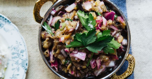 Greek Grilled Eggplant Spread (Melitzanosalata)