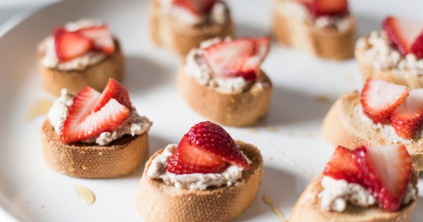 Brunchtime Honey-Feta Bruschetta