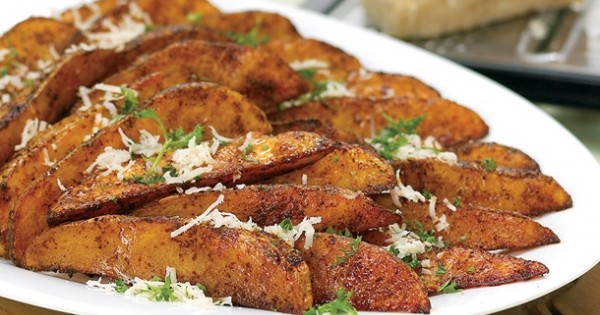 Chili-Parmesan Potato Wedges