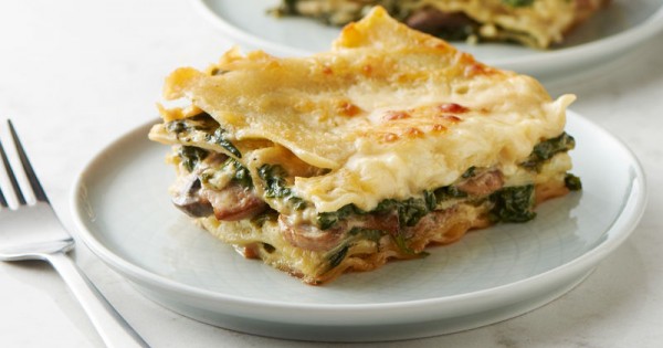 Make-Ahead Creamy Spinach Lasagna