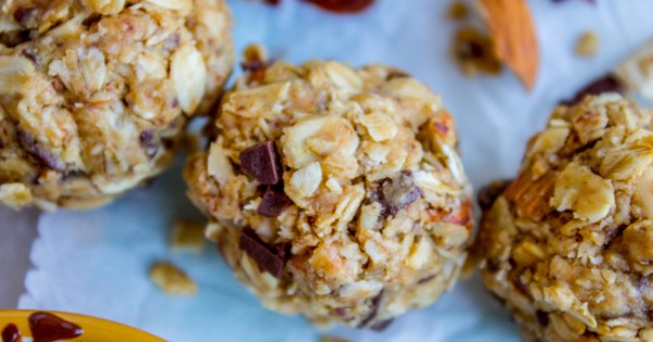 No Bake Peanut Butter Oatmeal Energy Bites