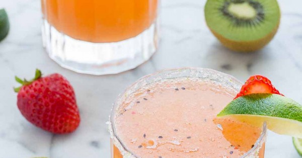 Skinny Strawberry Kiwi Margaritas