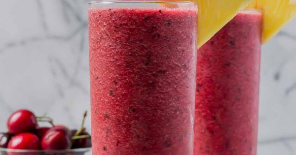 Berry Pineapple Smoothies