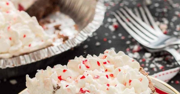 No Bake Candy Cane Pie