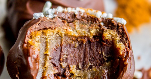 Chocolate Stuffed Snickerdoodle Truffles