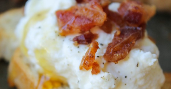 Bacon Ricotta Crostini