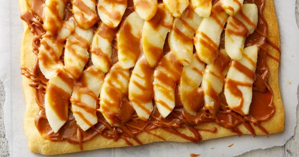 Easy Caramel Apple Tart
