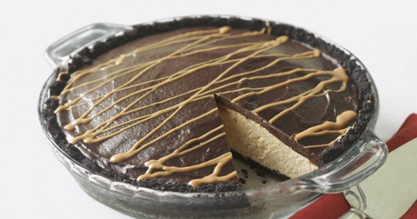 Peanut Butter & Chocolate Glazed Pie