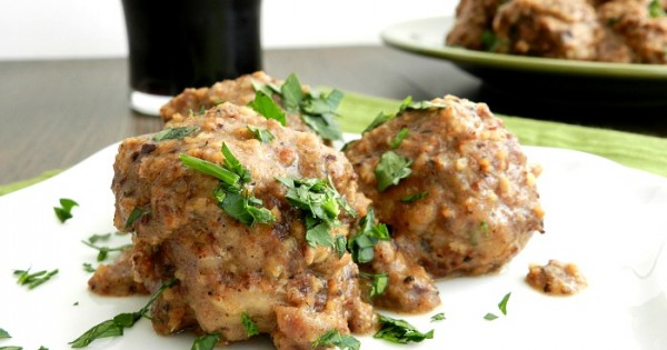 Spanish Meatballs in Almond Sauce