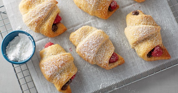 Chocolate Raspberry-Filled Grands!™ Crescents