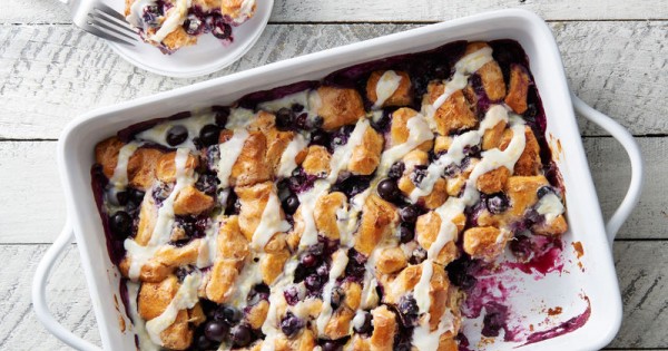 Blueberry-Lemon Cinnamon Roll Breakfast Bake