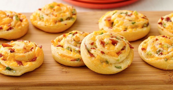 Bacon-Cheddar Pinwheels