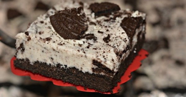 Oreo Butter Cream Bars
