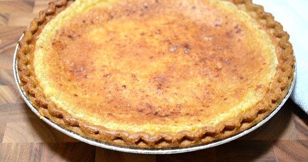 Momma's Egg Custard Pie
