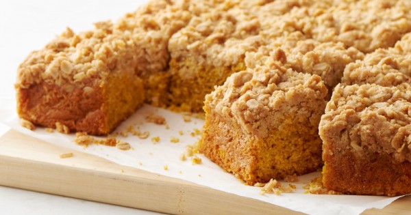 Pumpkin Streusel Coffee Cake