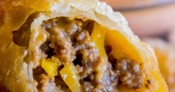Cheeseburger Egg Rolls