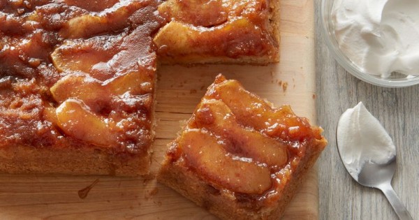 Caramel-Apple Upside-Down Cake