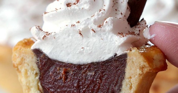 Chocolate Cream Pie Bites