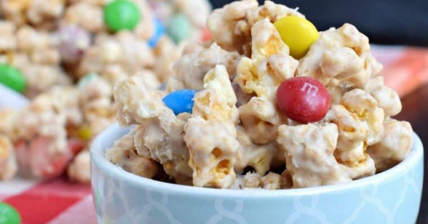 M&M'S® Peanut Butter Caramel Corn